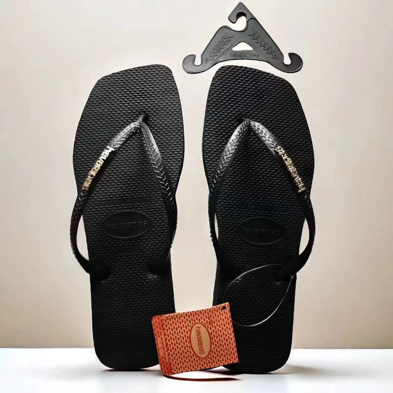 Summer 2025 Women’s Flip Flops – Fashionable Outdoor Beach Slippers for Travel