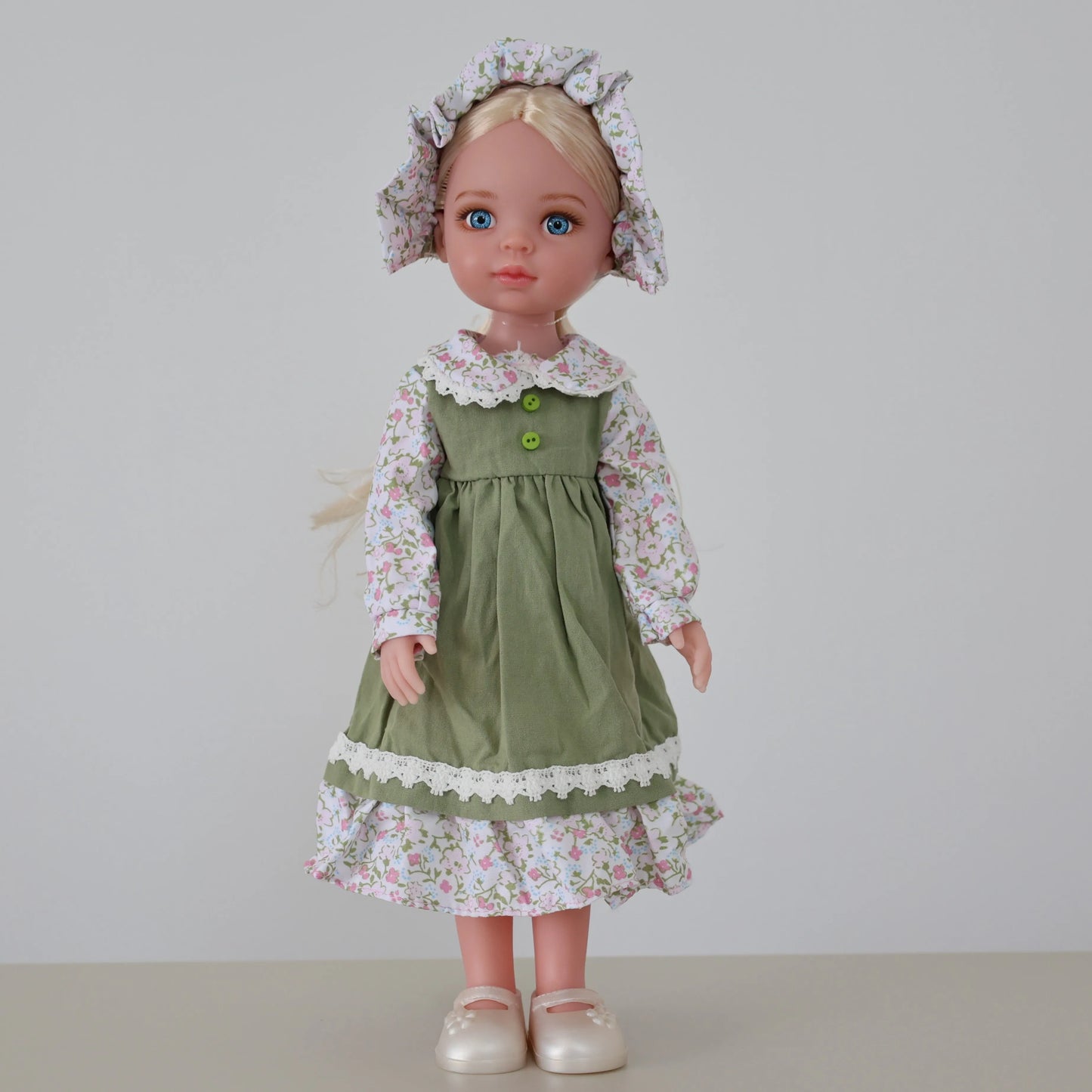 13-Inch Lifelike Girl Doll – Movable Figure with Clothes & Shoes, Realistic Toy Birthday Gift