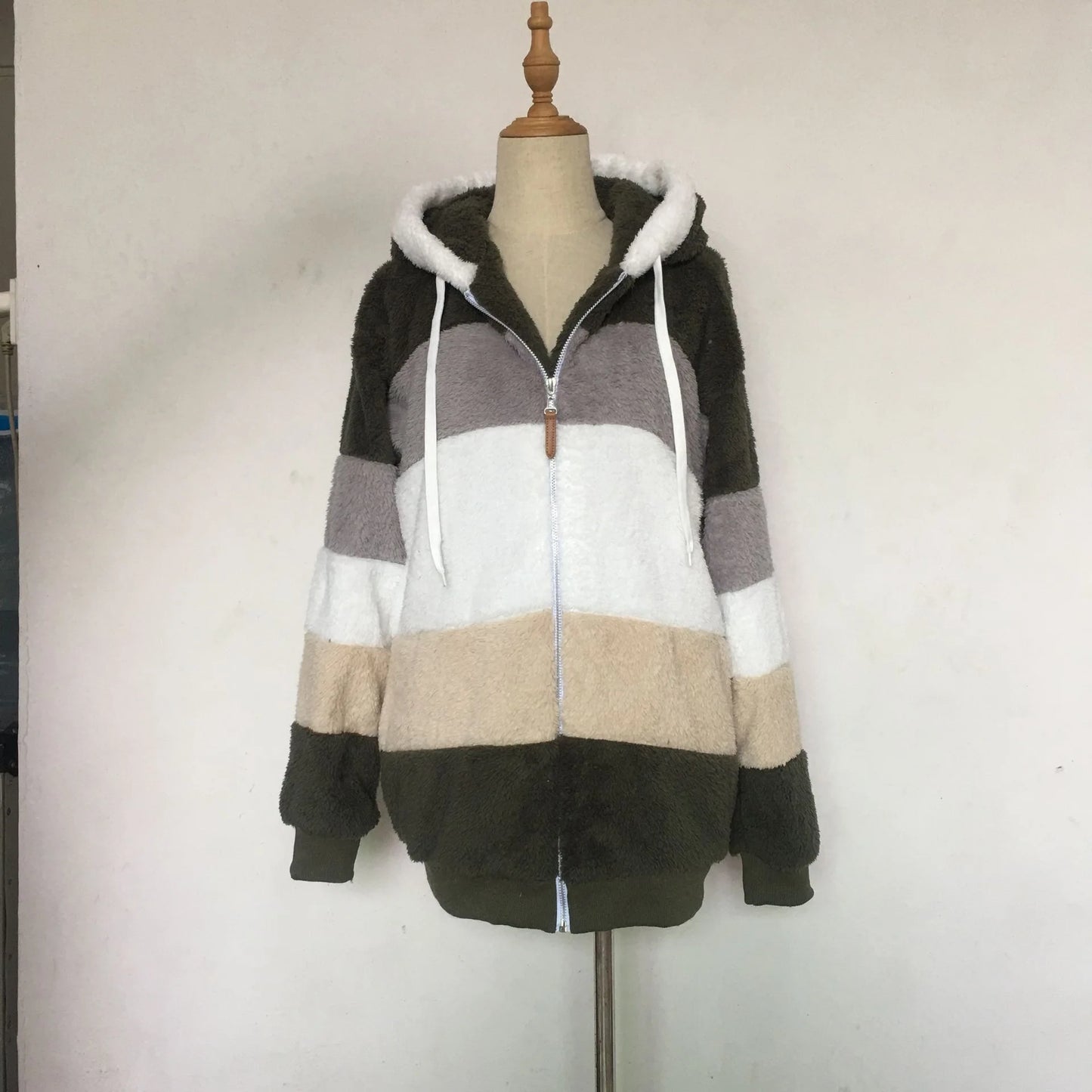 Oversized Jacket for Women – 2023 Autumn Winter Warm Plush Hooded Coat, Loose Fit Streetwear with Pockets