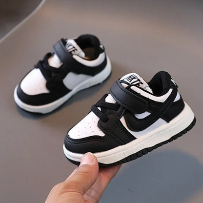 2025 Toddler & Kids White Sneakers — Fashionable Non-Slip Walking Shoes for Boys, Breathable Outdoor Casual Board Shoes