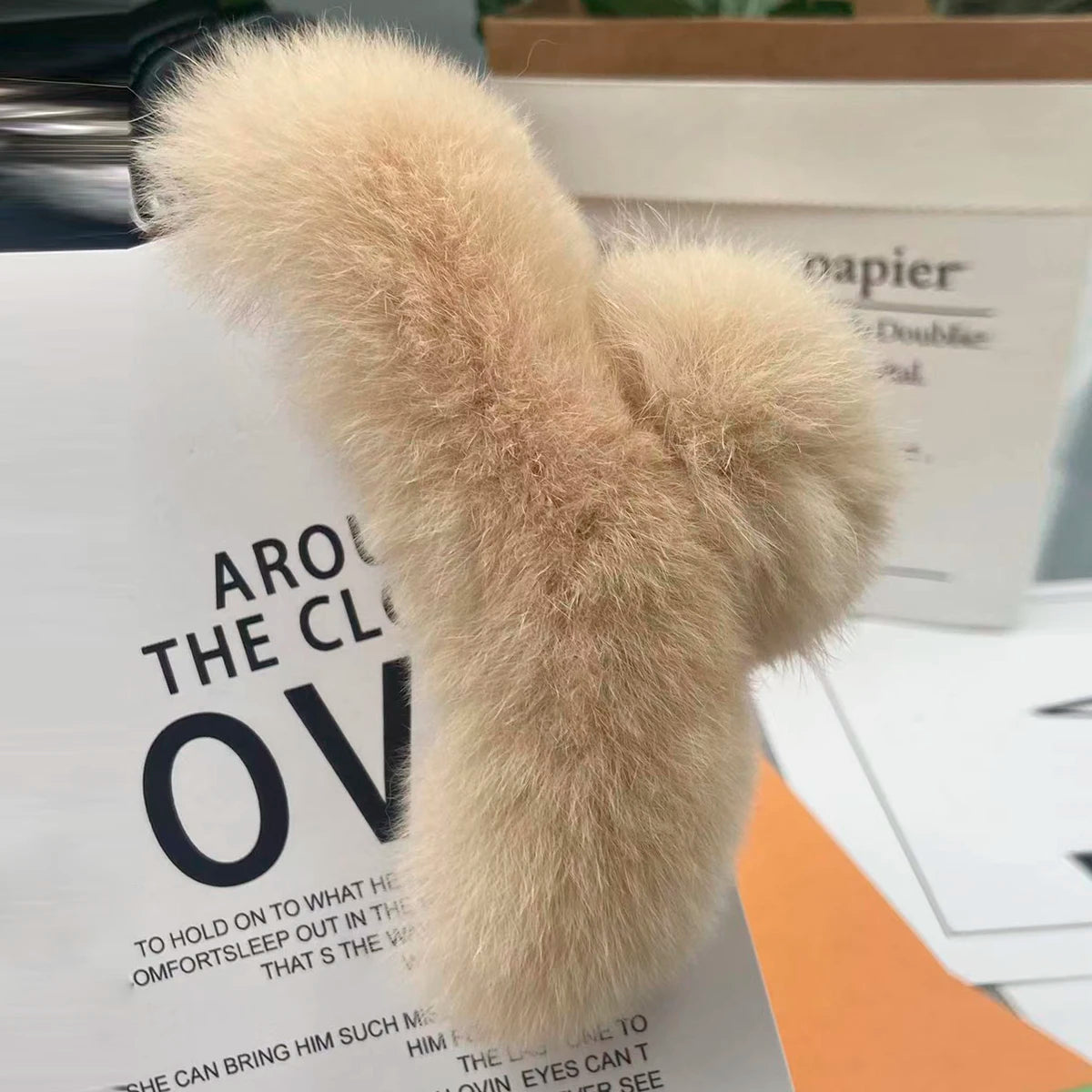 Winter Fuzzy Hair Claw for Women – Warm Fluffy Natural Rex Rabbit Fur Hair Clip, Elegant Fashion Party Accessory