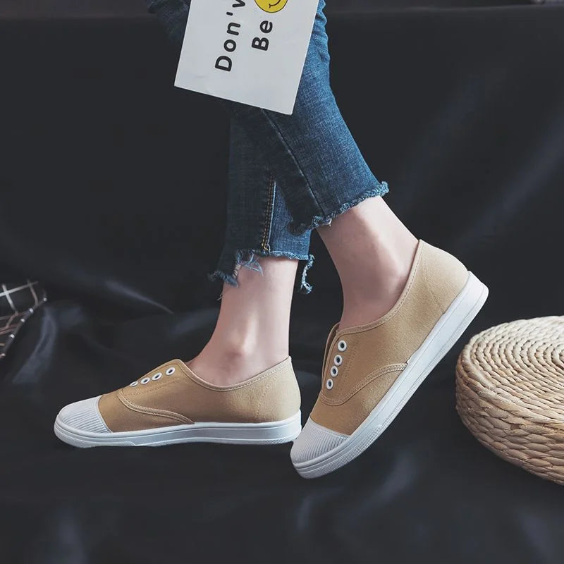 Lady Classic Round Toe White Canvas Shoes | Comfortable Lace-Up Street Sneakers for Students