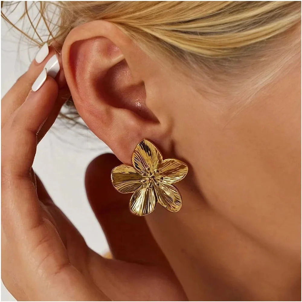 2PC Women's Trendy Stainless Steel Flower Earrings – Fashionable Outdoor Travel & Party Gifts