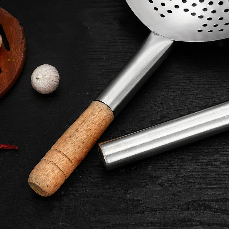 Thickened 304 Stainless Steel Colander with Long Handle – Large Kitchen Sieve for Oil, Flour, Noodles & Dumplings