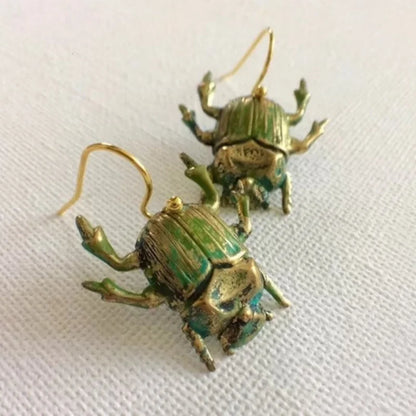 Vintage Green Beetle Earrings - Classic Insect Pendant Jewelry for Women