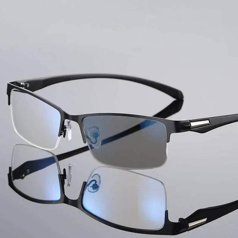 Smart Photochromic Reading Glasses for Men – 2-in-1 Trendy Unisex Presbyopia Sunglasses +1.0 +1.5