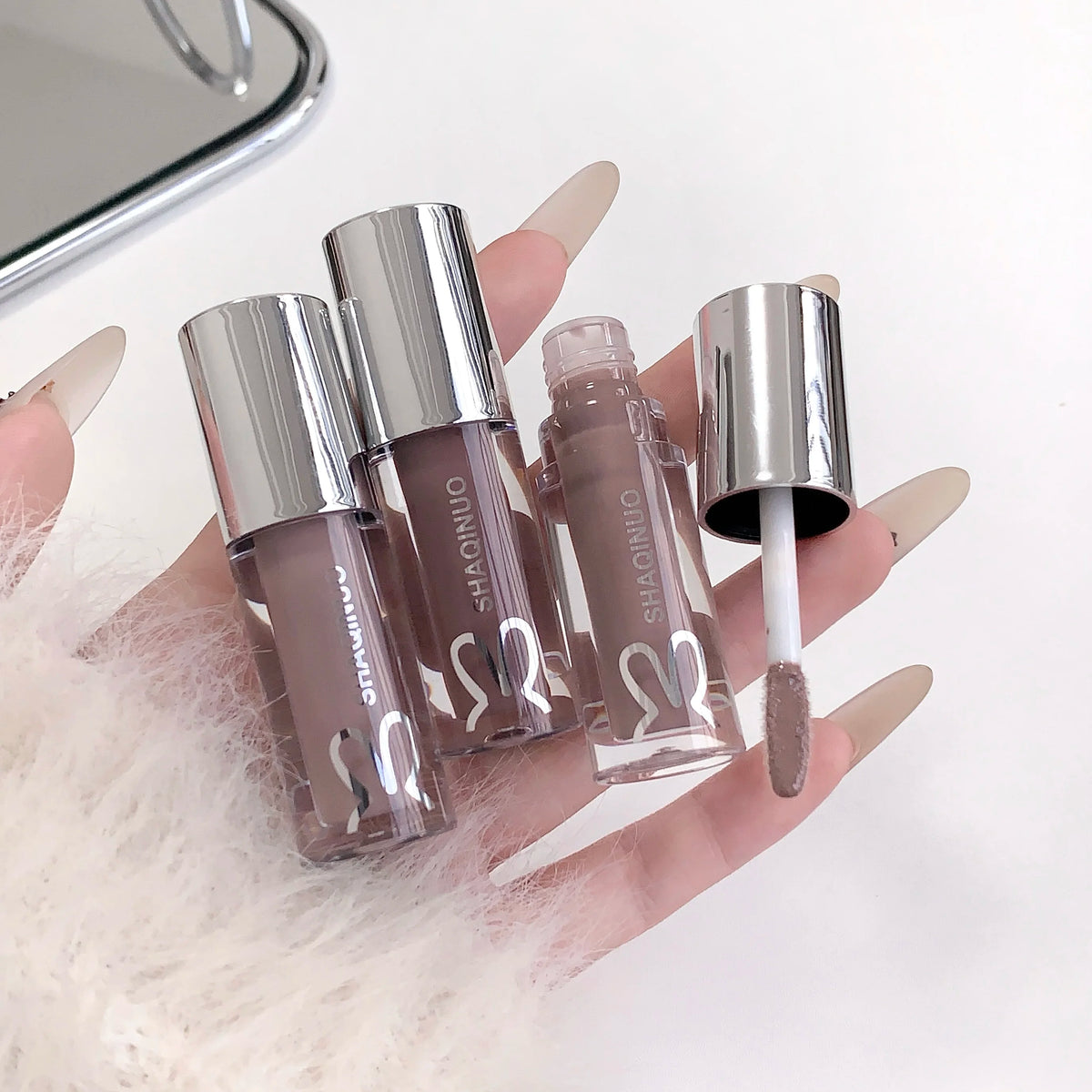 SHAQINUO Water Light Mirror Lip Gloss - Pearlescent Sparkling Moisturizing Lip Oil for Glossy Lips