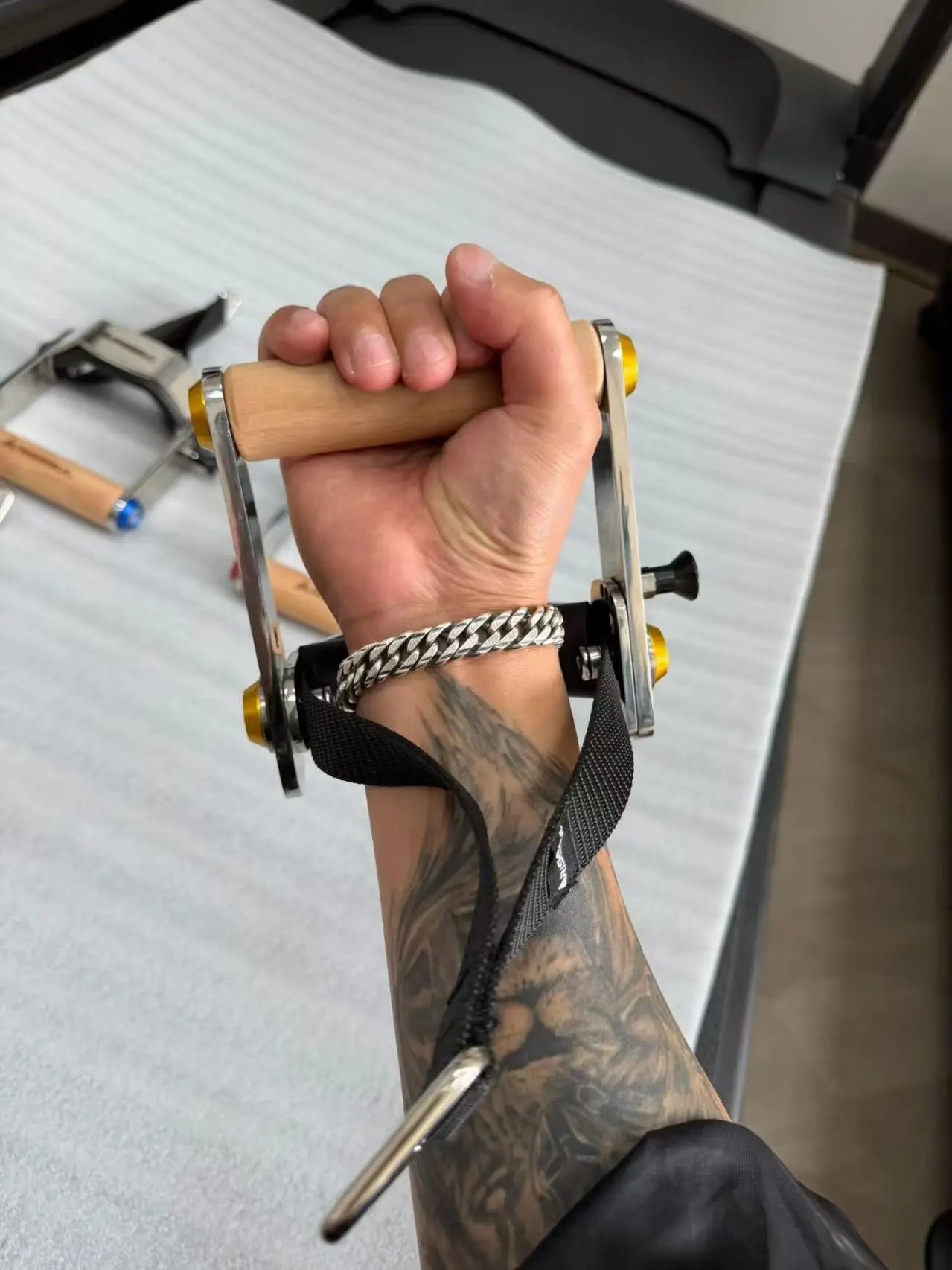 Stainless Steel Side Lift Handle Grip - Adjustable Angle Shoulder Training & Custom Grip