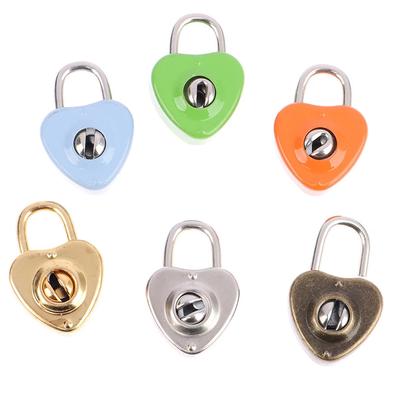 Vintage Heart-Shaped Metal Mini Padlock – Key Lock for Bags, Suitcases, and Luggage Boxes with Key