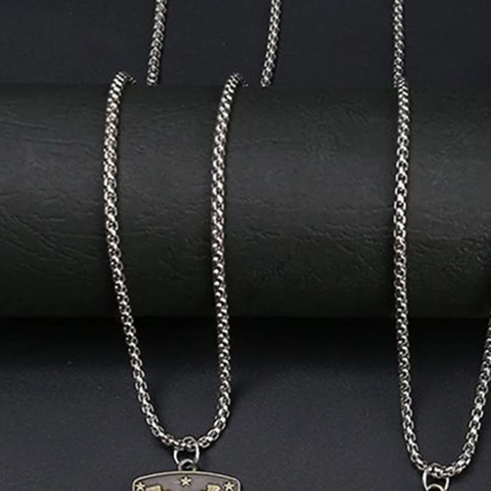 Football Team Pendant Badge – Alloy Soccer Club Charm for Jerseys, Bags & Fans Gift