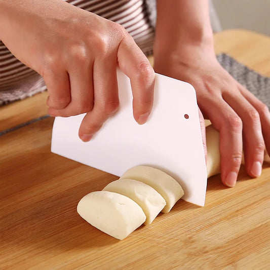 Multipurpose Dough Cutter & Bowl Scraper – Fondant, Bread, Cake Cream & Pastry Baking Tool