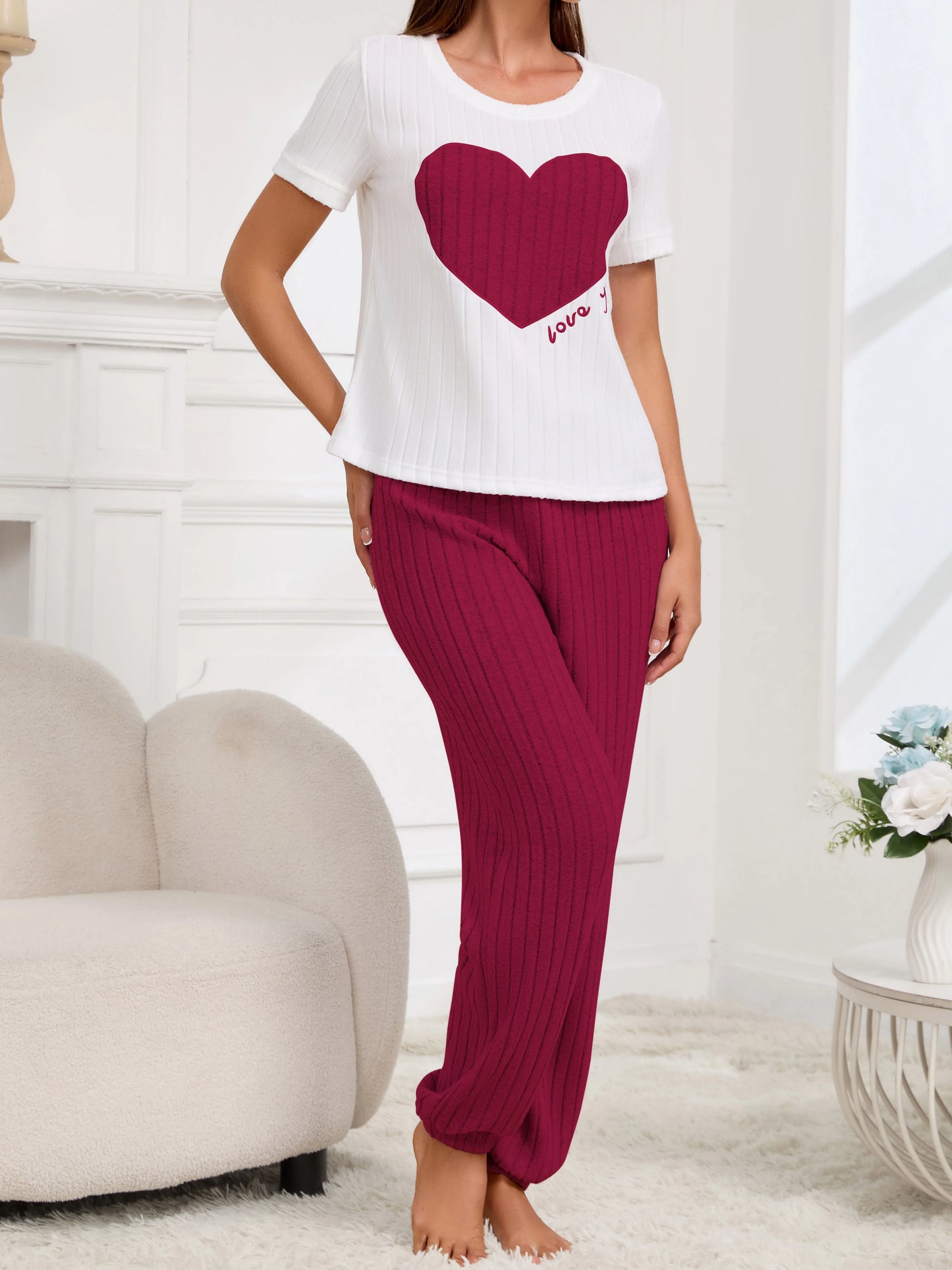 Women’s Heart Print Pajama Set – Short Sleeve Top & Pants Two-Piece Loungewear