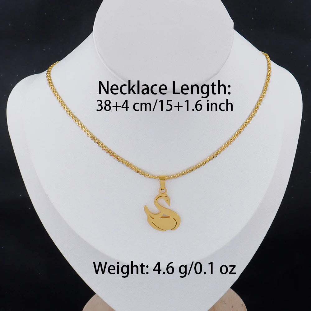 Luxury Gold Stainless Steel Letter Necklace – Minimalist Women’s Jewelry for Daily Wear & Gift