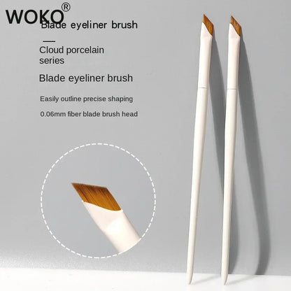 Ultra Thin Eyeliner & Eyebrow Brush – Precision Blade Angled Makeup Detail Brush for Eyes & Under-Eye Application