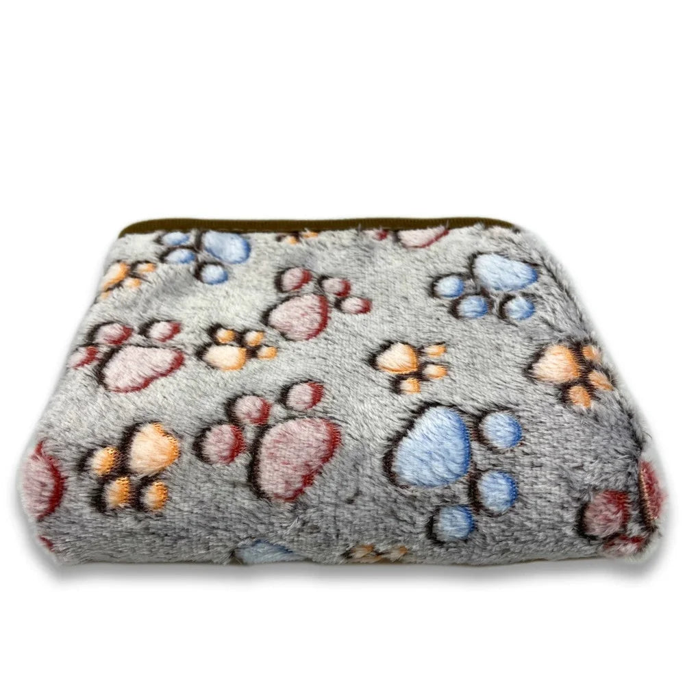 Soft Fluffy Pet Blanket - Warm Fleece Dog & Cat Throw with Cute Paw Print Design for Puppies and Kittens