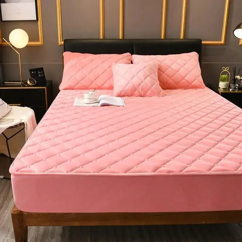 Quilted Crystal Velvet Mattress Cover - Warm Soft Plush Fitted Bed Sheet for King & Queen Beds, Pillowcase Not Included