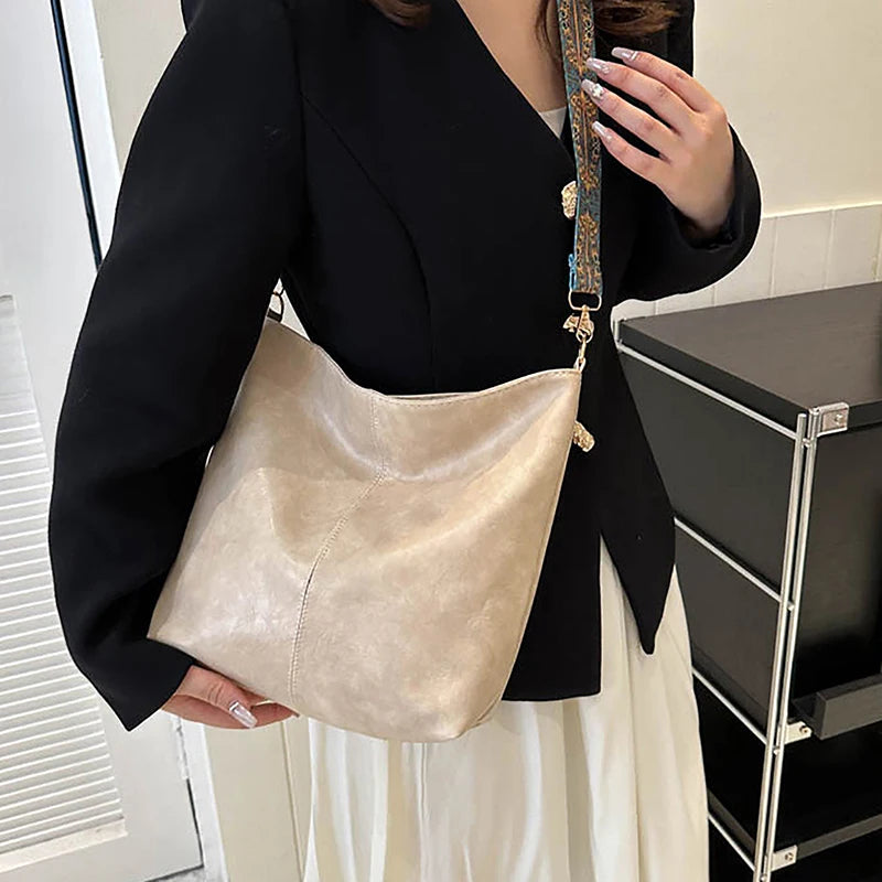 Wide Geometric Strap Shoulder Bag - Large Capacity Crossbody PU Leather Bag for Women, Retro Style for Shopping and Travel