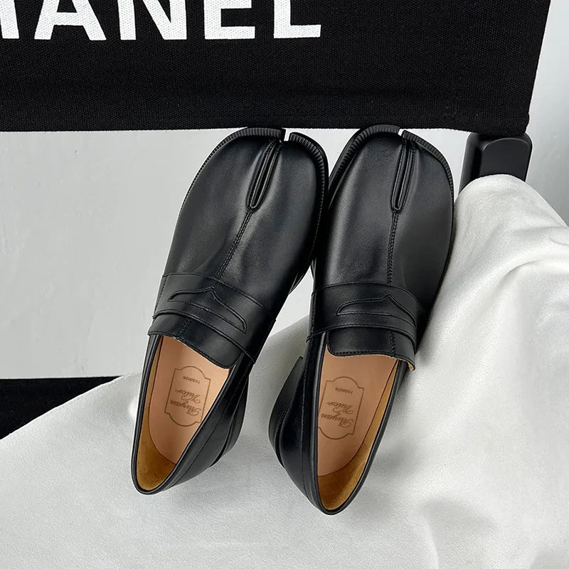 Women’s Black Tabi Shoes — Split Toe Flats with Thin Sole, Casual Loafers, Fashionable Footwear