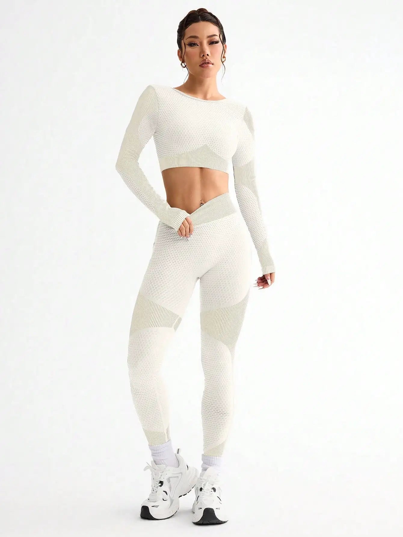 2PCS Women’s Seamless Yoga & Fitness Set – Breathable Tight Running Sports Outfit