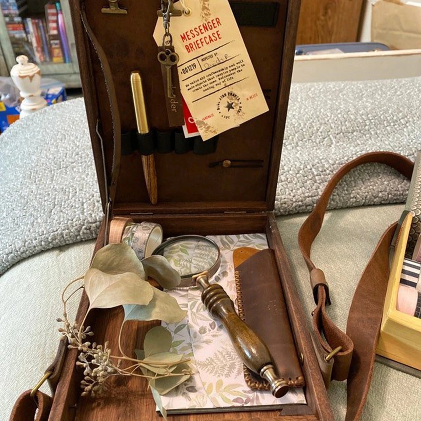 Retro Wooden Box Messenger Bag – Women’s Outdoor Sketch & Tool Storage Bag with Lid, Nostalgic Souvenir Design