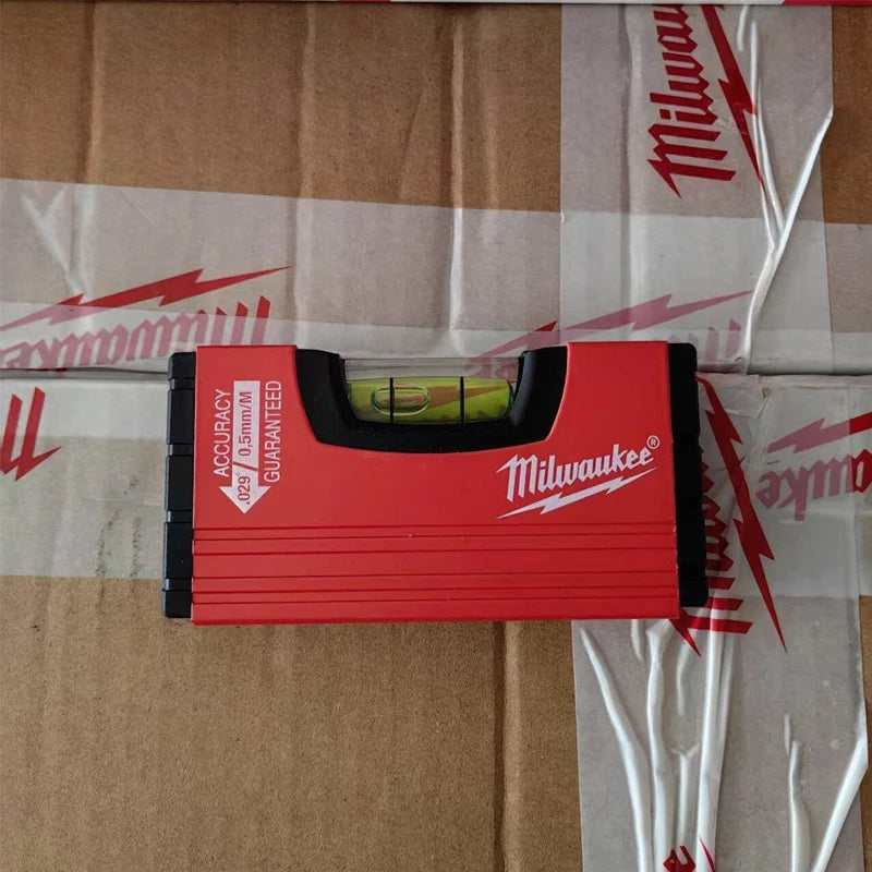 Milwaukee Premium Spirit Level & Angle Finder - High-Accuracy Construction, Plumbing & Woodworking Hand Tools