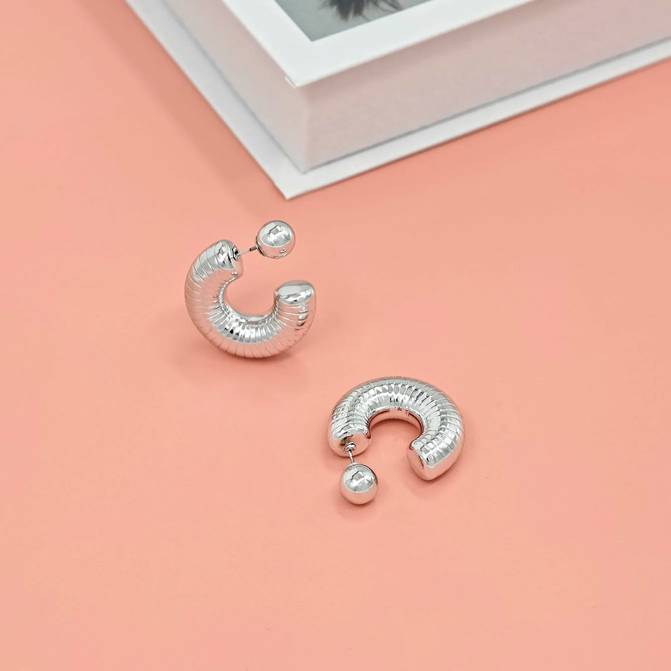 Fashion C-Shaped Earrings for Women – Unique High-End Trendy Jewelry