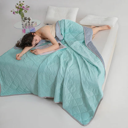 Grade A Cooling Summer Blanket – Lightweight Breathable Cooling Comforter for Bed, Soft Air-Conditioned Quilt (King/Queen Size)