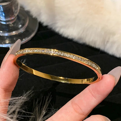 Women's Fashion Stainless Steel Waterproof Luxury Bracelet – Stylish Jewelry for Date, Party, and Festival Gifts - S090