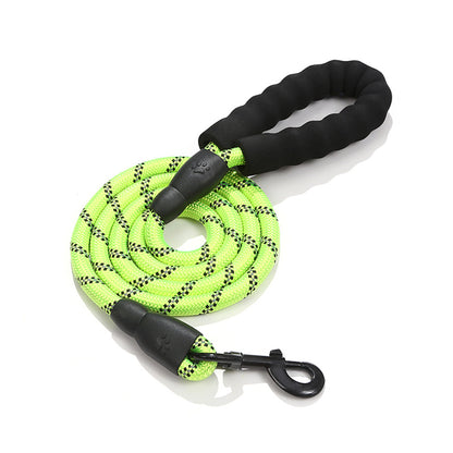 Strong Reflective Dog Leash – Durable Pet Leash for Small, Medium & Large Dogs, Suitable for Pulling & Walking Golden Retrievers