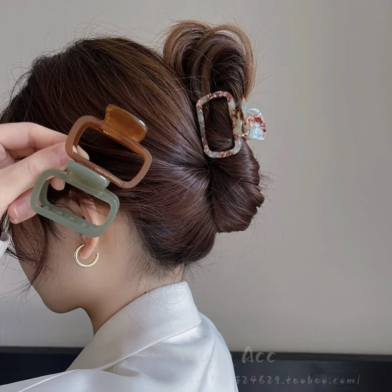 Retro Acetate Grab Clip: Elegant Korean Ponytail Braid Accessory - Hollowed-Out Design for Girls' Hairstyles & Jewelry Gifts