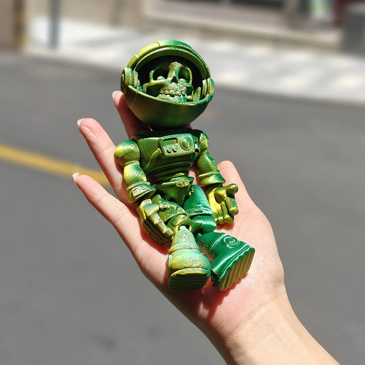Articulated Skeleton Astronaut Figurine — 3D Printed Movable Space-Themed Collectible with Sliding Helmet for Home Display