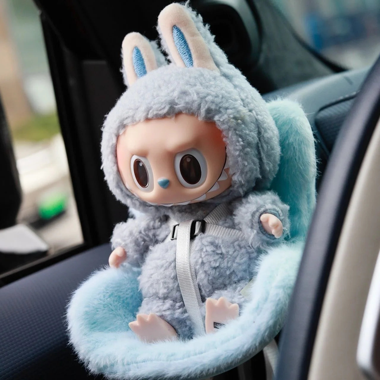 New 15-17cm Labubu Doll Safety Seat – Cute Doll Air Outlet Aromatherapy Decoration for Car Interior