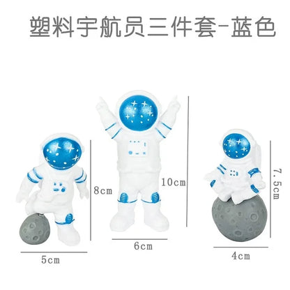 4-Piece Astronaut Figurine Set – Spaceman Statue Sculpture Educational Toy & Desktop Home Decoration Gift for Kids