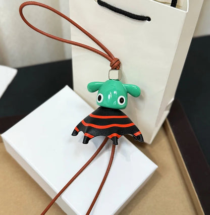 Genuine Leather Parrot Bird Bag Charm – High-End Durable Handmade Fashion Accessory for Women’s Bags, Exquisite Decorative Pendant