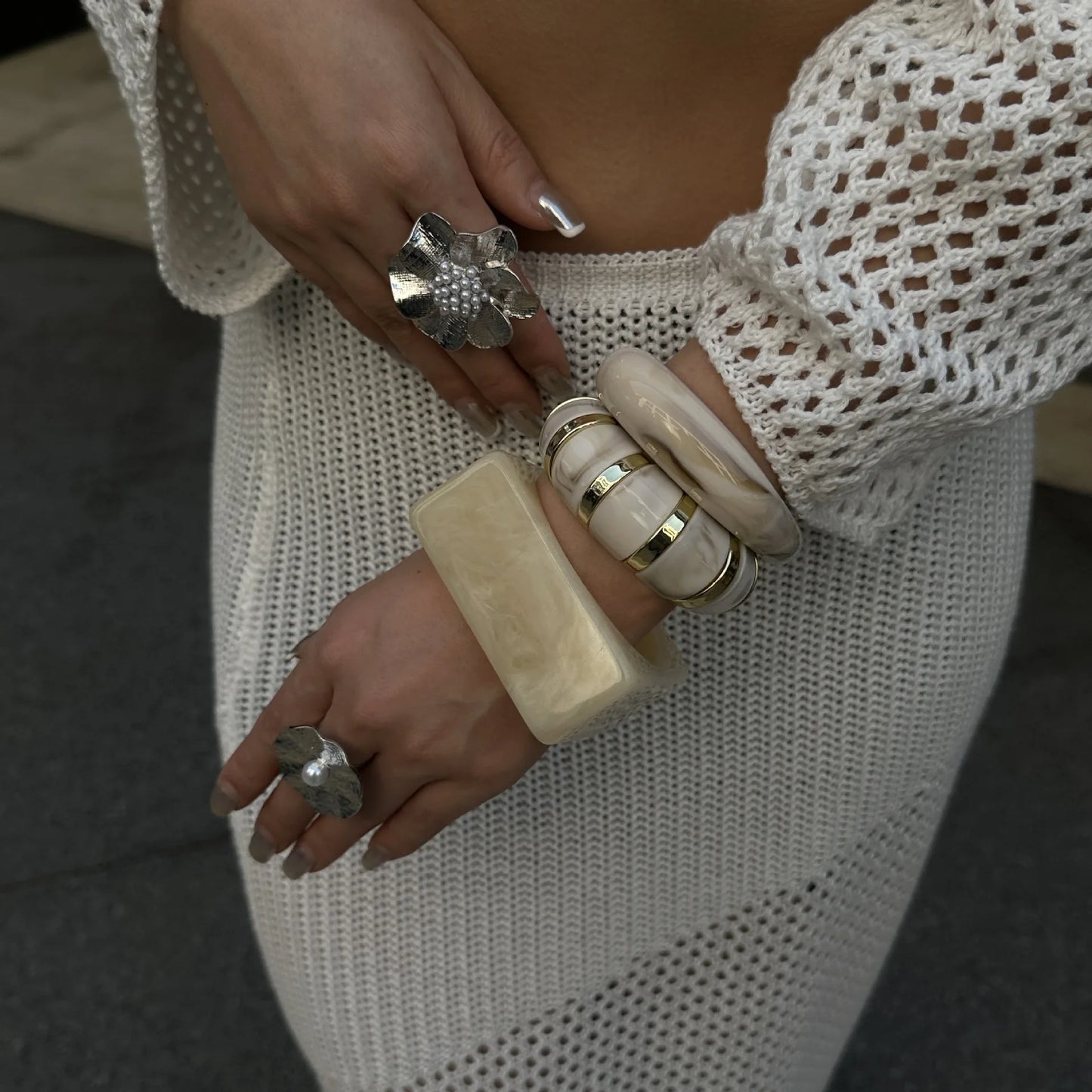 Vintage Punk Beige Thick Resin Acrylic Geometric Wide Cuff Bangle – Irregular Smudging Bracelet for Women