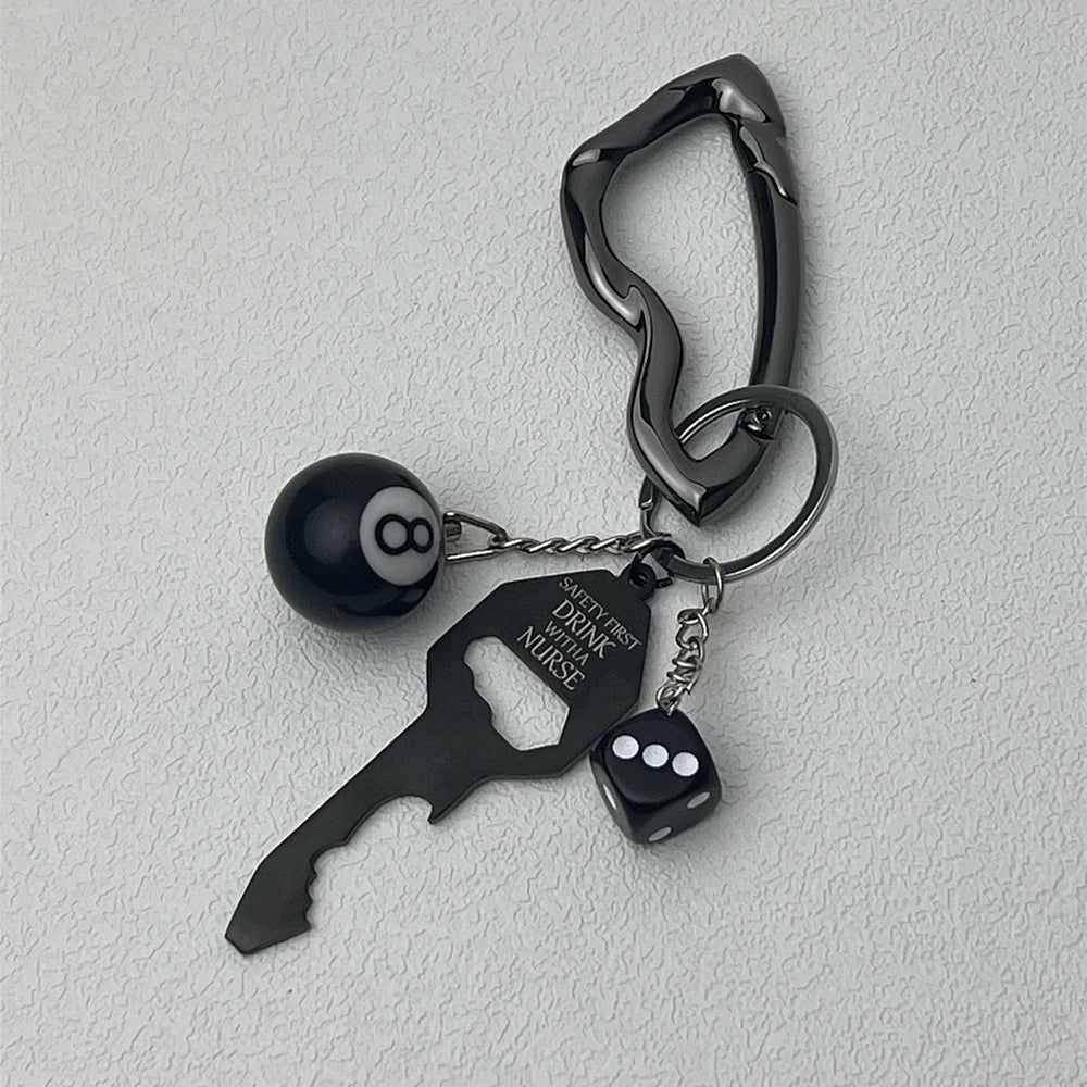 Twisted Metal Carabiner Keychain – Multifunctional Gothic Key Ring for Backpack & Waist Hanging Decor