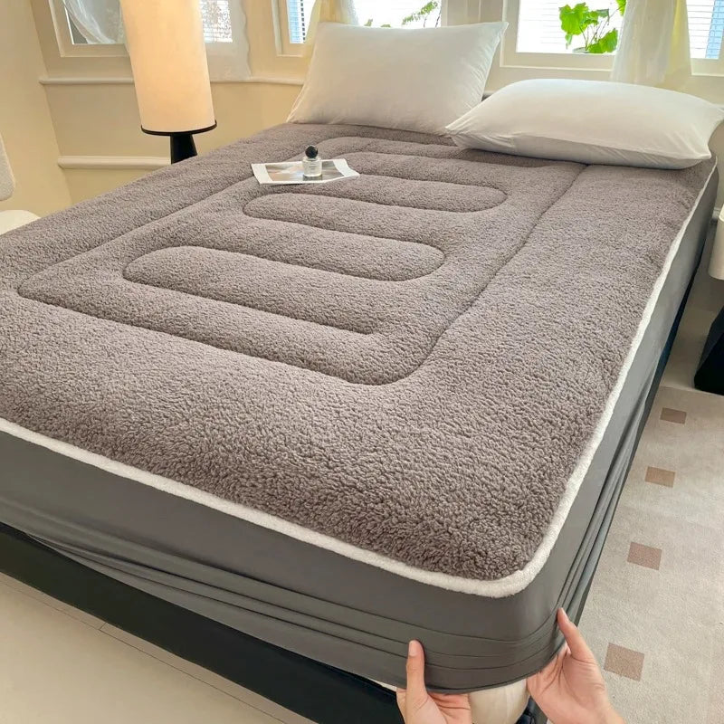 Plush Fleece Fitted Sheet - Warm Imitation Lambswool Bedding for Winter