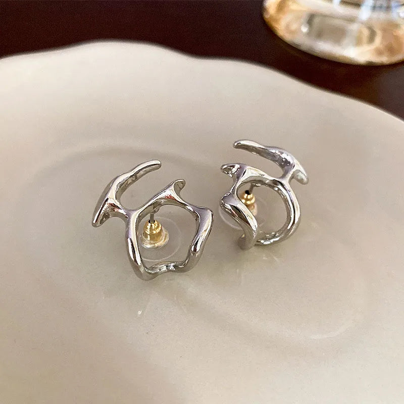 Fashion Punk Irregular Liquid Earrings – Metal Hollow Clip Earrings for Girls, Y2K Hip-Hop Party Jewelry Gifts