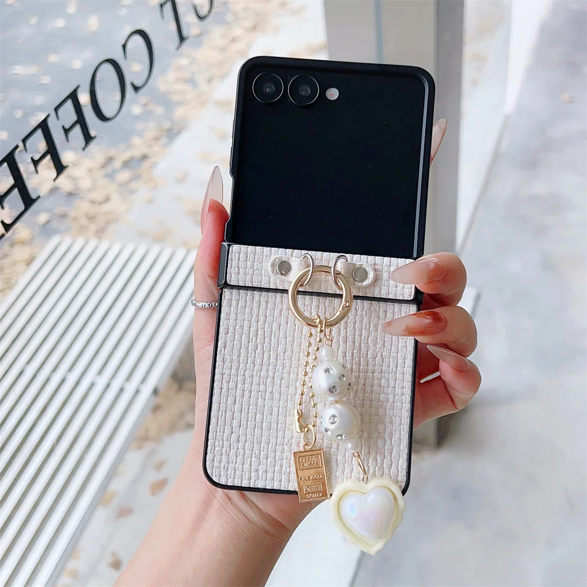 Weaving Leather Heart Pendant Phone Case for Samsung Galaxy Z Flip 7 / 6 / 5 / 4 – Hinge Protection Cover for Z Flip FE Flip6 Flip5 Fashion Protective Case