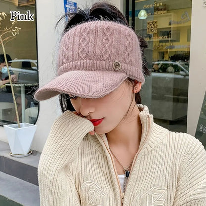 Women's Knitted Ponytail Hat – Warm Winter Rabbit Fur Baseball Cap for Outdoor Sports & Golf