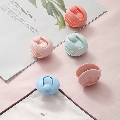 4Pcs Round Shape Quilt Clips - ABS Non-Slip Needleless Bed Sheet and Blanket Fastener Grippers, Easy Fixer Holder Clips for Secure Bedding