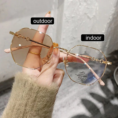 Women's Smart Photochromic Prescription Glasses – Color-Changing Outdoor Sunglasses for Myopia