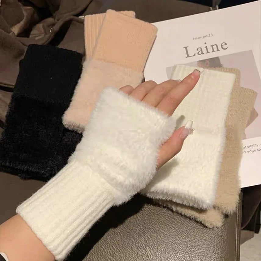 New Solid Color Plush Gloves for Women - Warm Luxury Woolen Knitted Touch Screen Half Finger Gloves for Autumn and Winter
