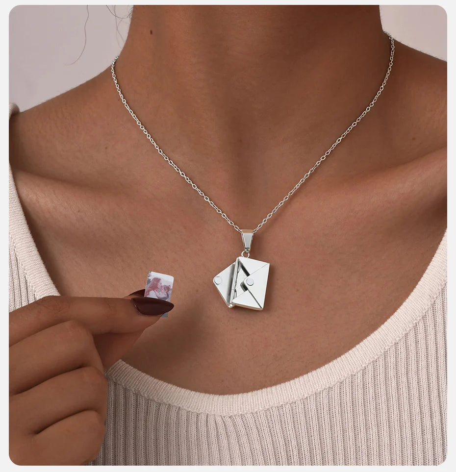 Vnox Custom Envelope Photo Necklace – Stainless Steel Personalized Pendant for Women & Girls