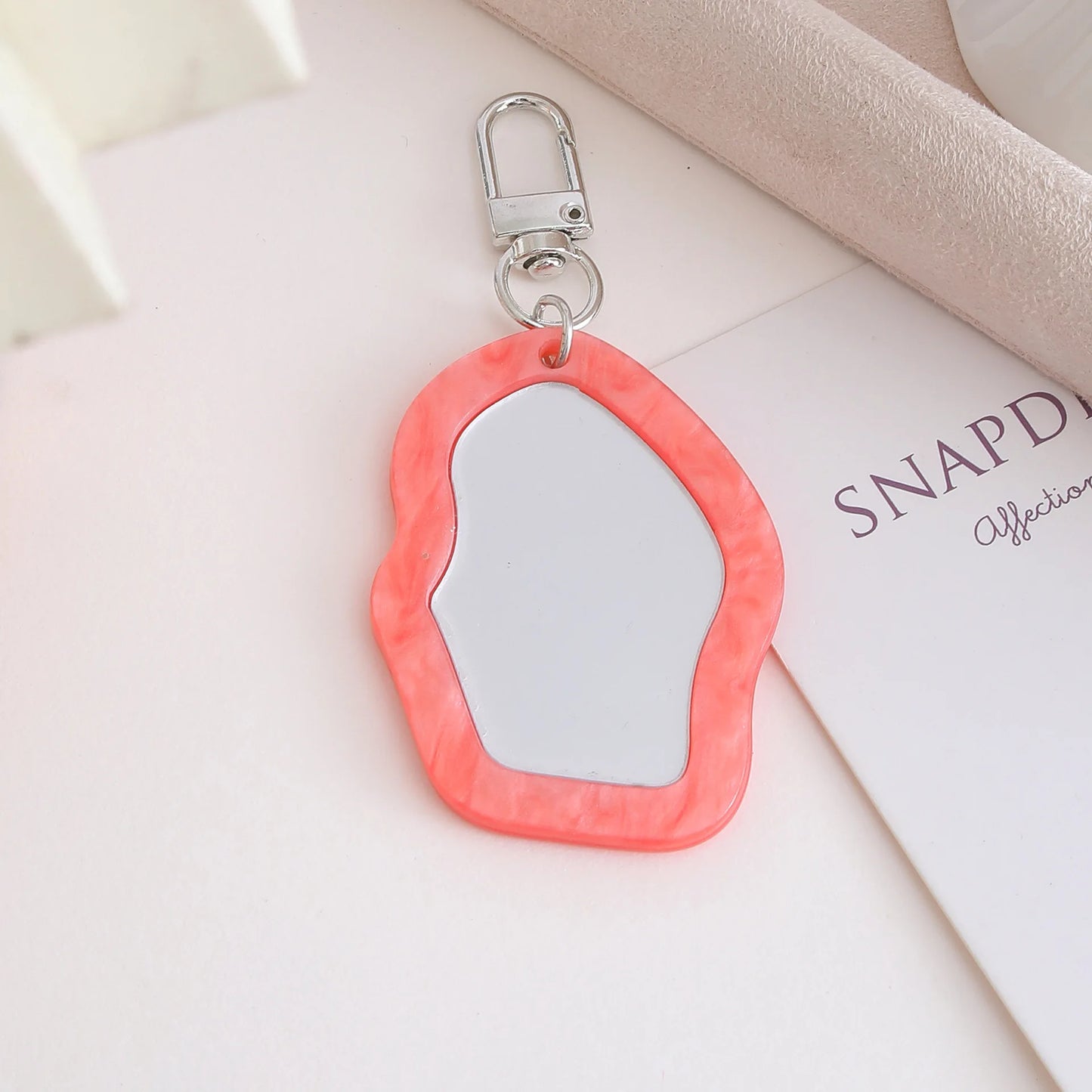 Mini Resin Makeup Mirror Keychain - Irregular Portable Touch-Up Mirror Bag Charm for Purses & Backpacks