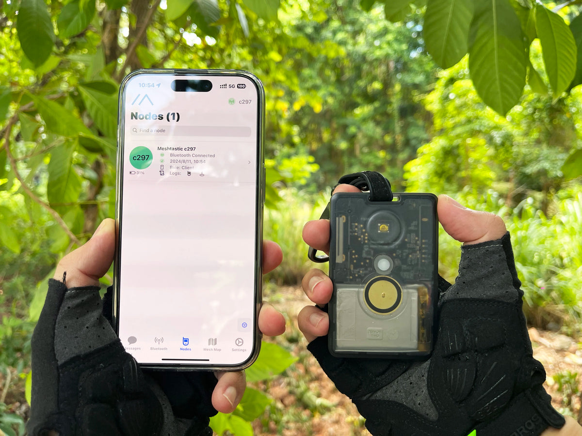 SenseCAP Card Tracker T1000-E - Meshtastic LoRa GPS Tracker with nRF52840 and LR1110, 863–928 MHz for Outdoor Tracking