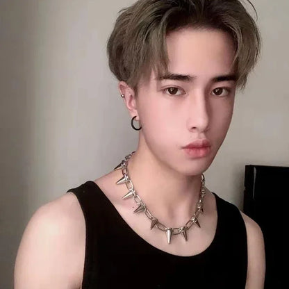 Fashion Punk Spike Choker Necklace – Goth Rivet Metal Chain Collar for Unisex Rock & Nightclub Jewelry