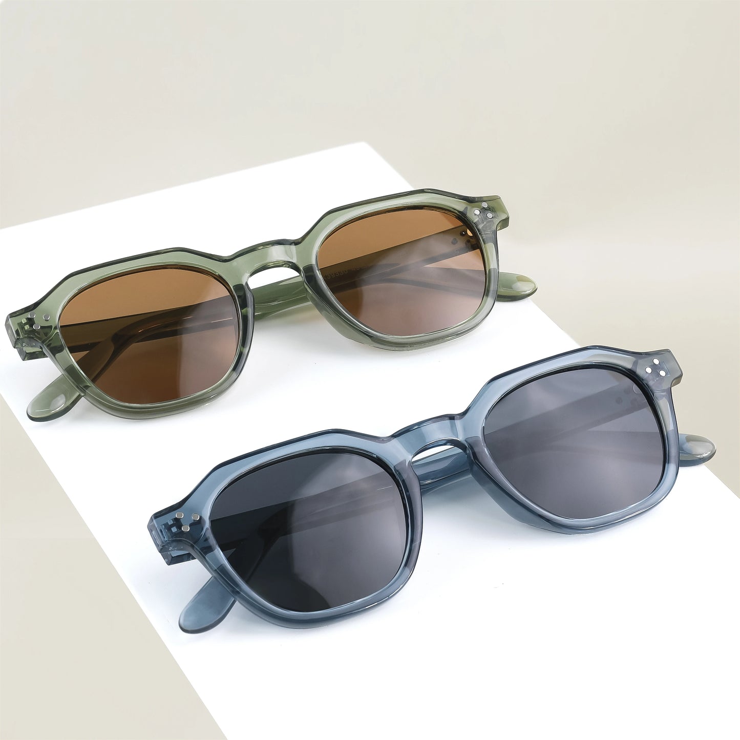 CATERSIDE Retro Polarized Sunglasses – Ultralight TR90 Frame Polygon Style for Men & Women, High-Quality Travel Eyewear