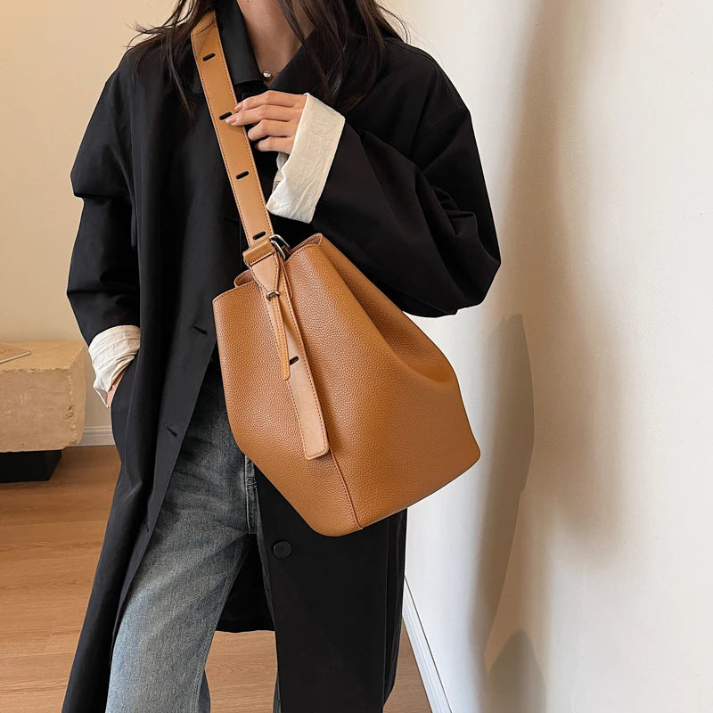 LEFTSIDE Retro Small Solid Color Leather Shoulder Bag – 2025 Korean Designer Handbag for Women