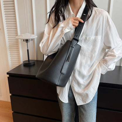 LEFTSIDE Retro Small Solid Color Leather Shoulder Bag – 2025 Korean Designer Handbag for Women